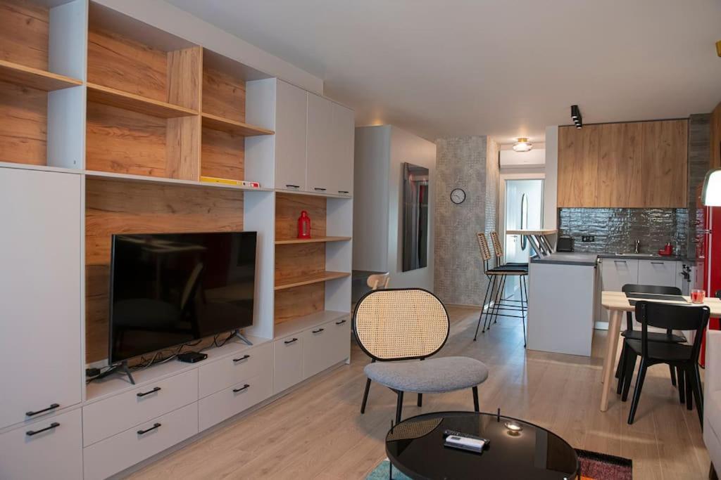 New York: A Spacious Modern Apartment With Parking Σόφια Εξωτερικό φωτογραφία