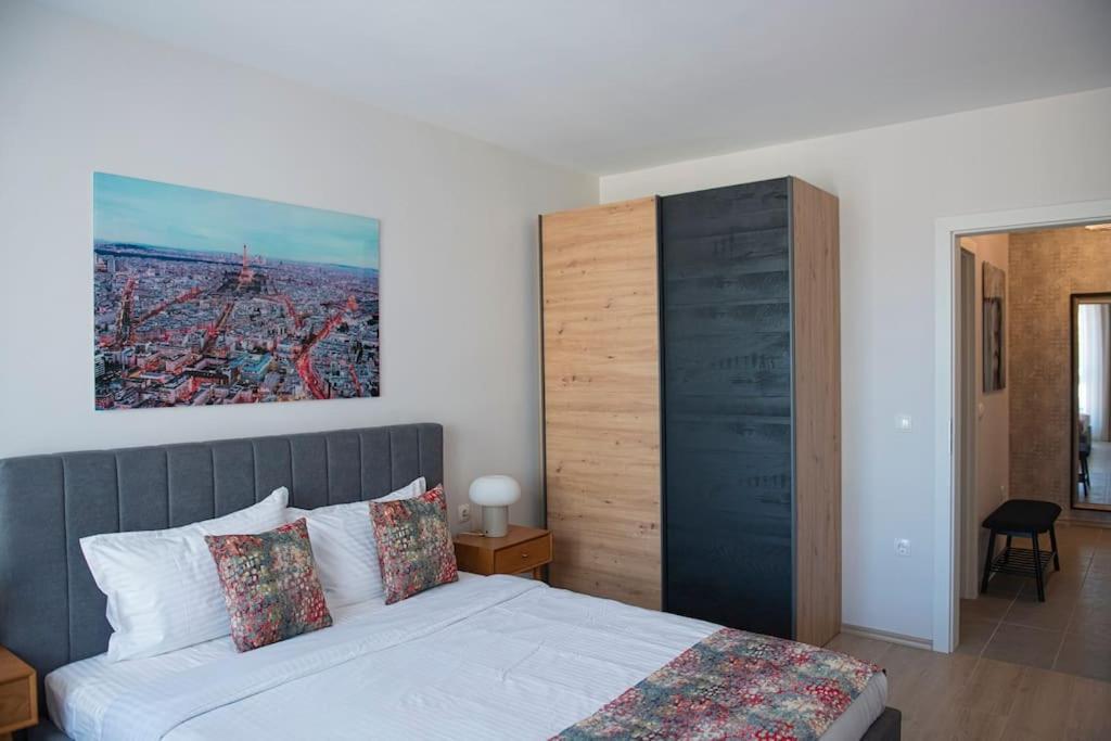 New York: A Spacious Modern Apartment With Parking Σόφια Εξωτερικό φωτογραφία